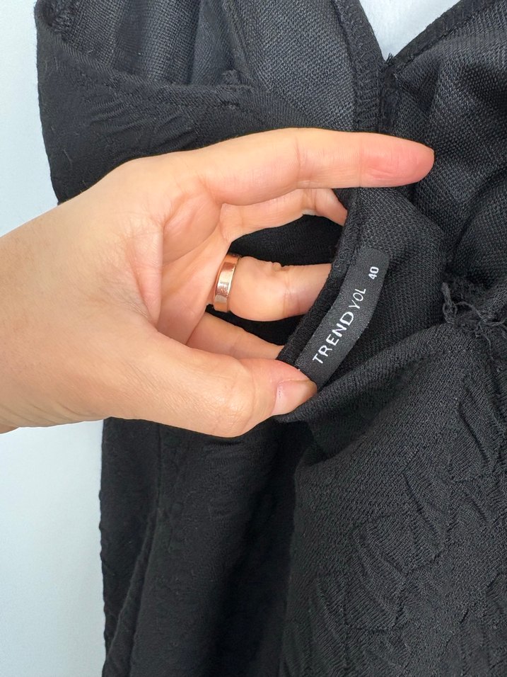 Siyah Askılı Elbise - Görsel 5