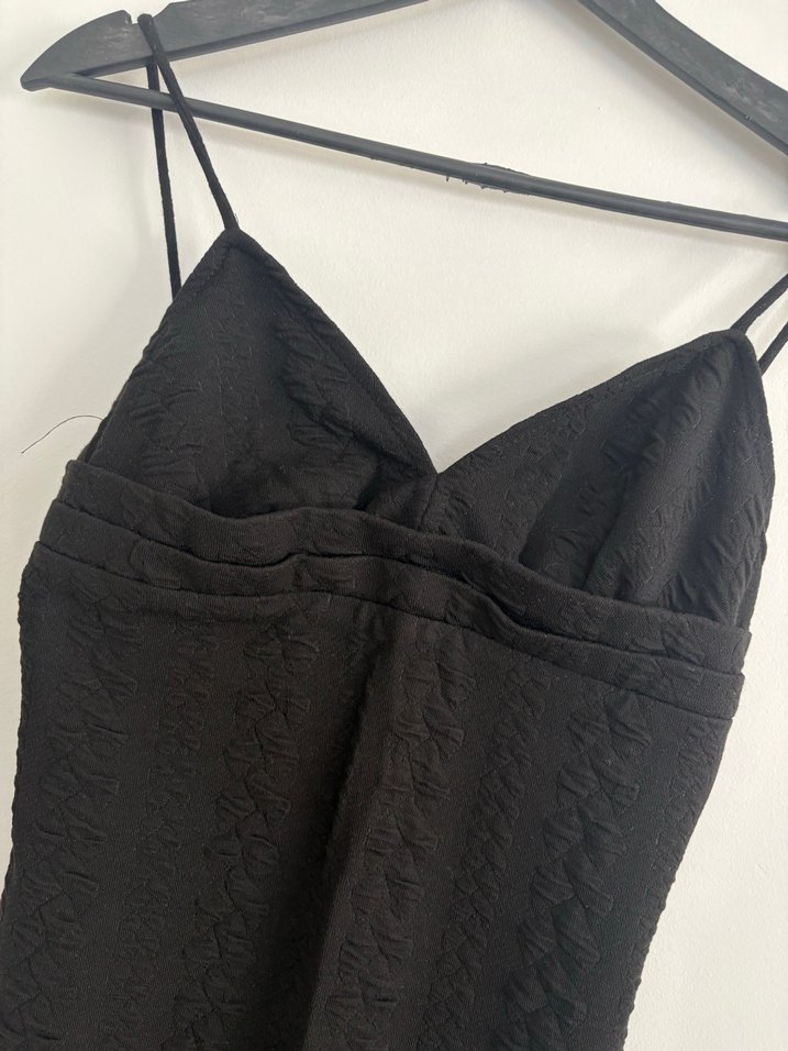 Siyah Askılı Elbise - Görsel 3