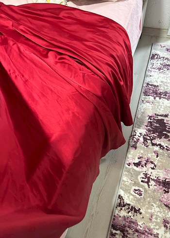 Saten kırmızı abiye - Görsel 4