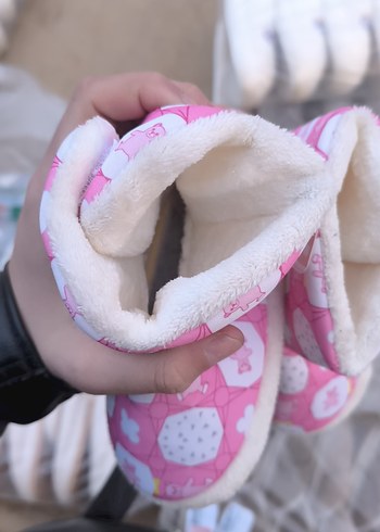 Kız Çocukları İçin Pembe Desenli Sıcak Ev Terliği - Görsel 2