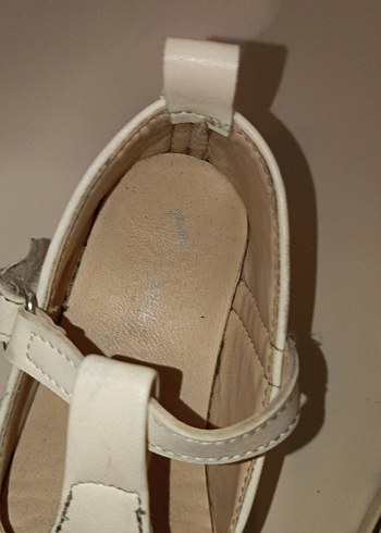 Kız Çocuk Beyaz Tokalı Babet Ayakkabı - Görsel 2