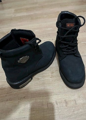 Siyah Harley-Davidson Biker Bot - Görsel 2