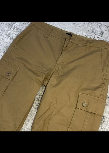 Erkek Koyu Bej Kemerli Rahat Kesim Şort - Görsel 2