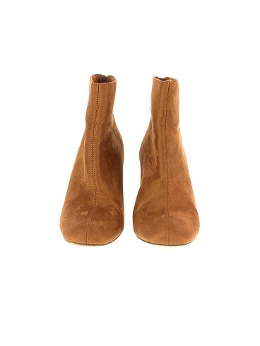 40 Beden Stradivarius Bot %70 İndirimli.