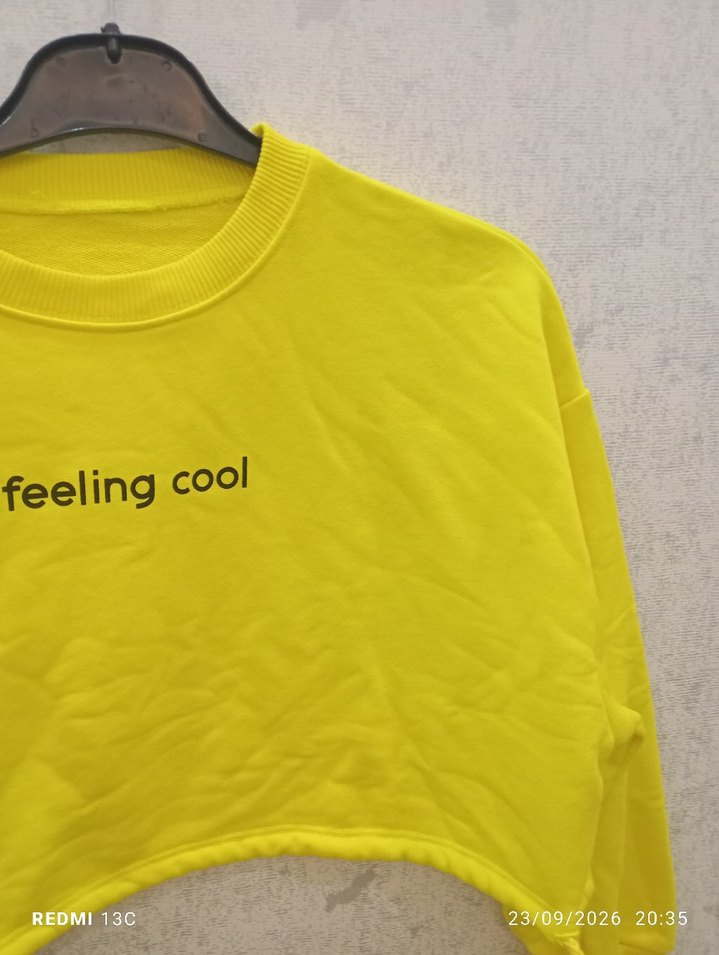 Canlı Sarı Crop Sweatshirt — görsel 3/4