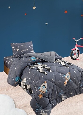 ASTRONOT DESENLİ YORGAN