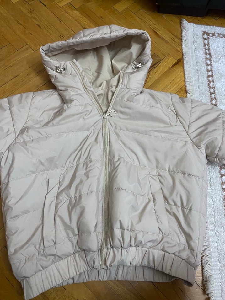 Beyaz Kapüşonlu Kadın Kışlık Mont - Görsel 3