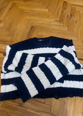 Beyaz Siyah Çizgili Örgü Kadın Kazak - Görsel 2