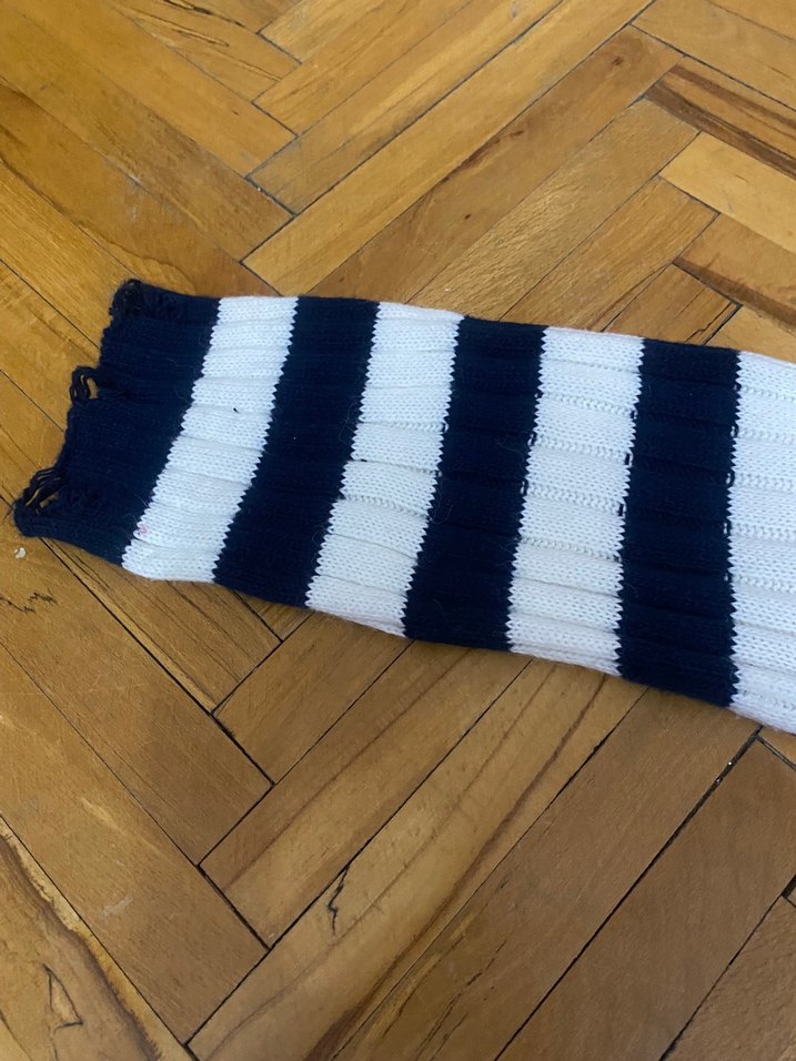 Beyaz Siyah Çizgili Örgü Kadın Kazak - Görsel 3