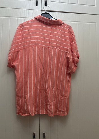 Pembe beyaz çizgili kısa kollu gömlek - Görsel 2
