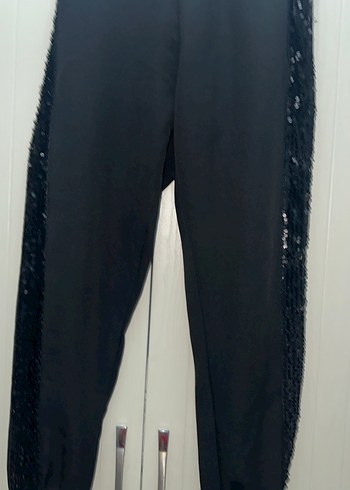 Siyah yandan paletli beden lastikli pantolon - Görsel 2