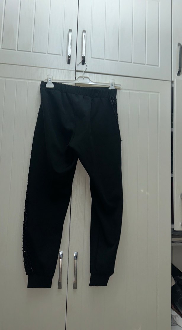 Siyah yandan paletli beden lastikli pantolon - Görsel 3