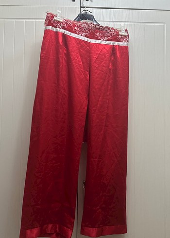 Nakışlı Kırmızı Uzun Kadın Pijama Takımı - Görsel 3