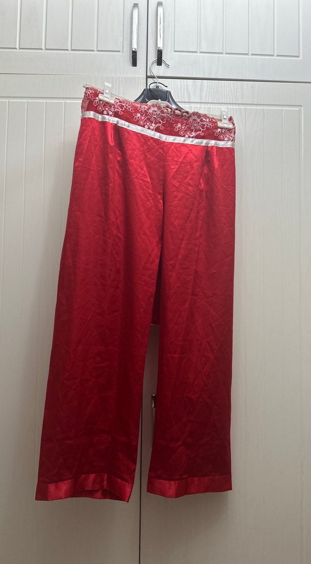 Nakışlı Kırmızı Uzun Kadın Pijama Takımı - Görsel 3