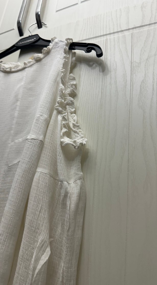 Omuzları açık uzun kollu yakası fırfırlı çok - Görsel 2