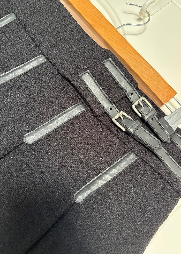 Kışlık şık mini etek - Görsel 2