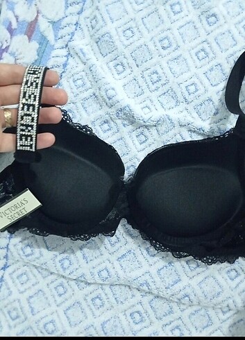 40 Beden Victoria's secret dantelli ve taş işlemeli sütyen takım