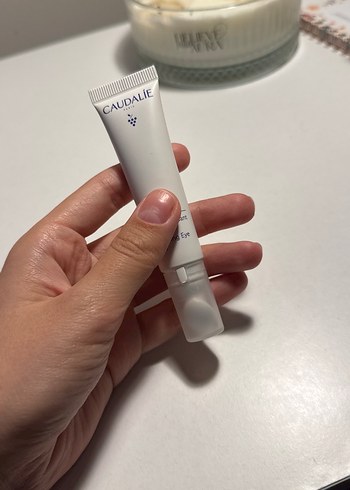 Caudalie Vinoperfect Aydınlatıcı Göz Kremi - Görsel 3