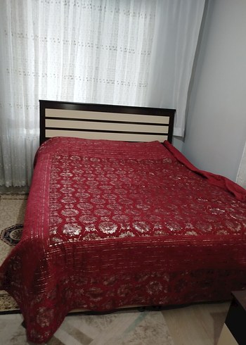 Bordo Nakışlı Yatak Örtüsü - Görsel 2