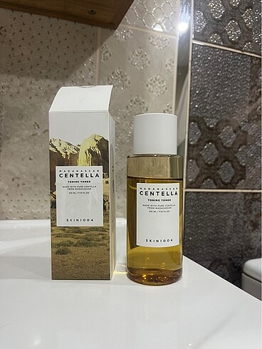 SKİN1004 CENTELLA TONİNG TONER 210ml