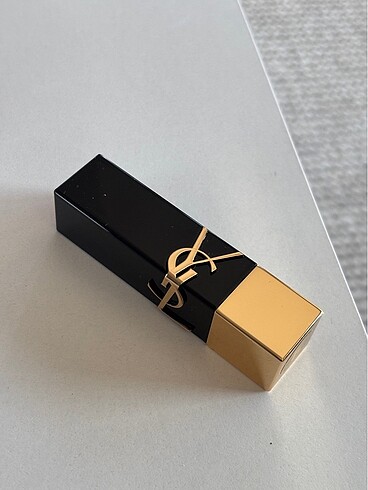 Beden Ysl rouge pur couture the bold ruj