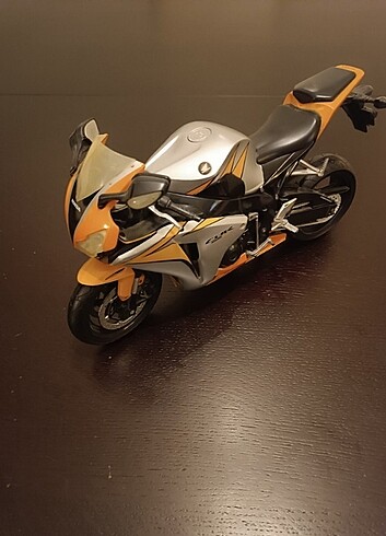  Motor racing 