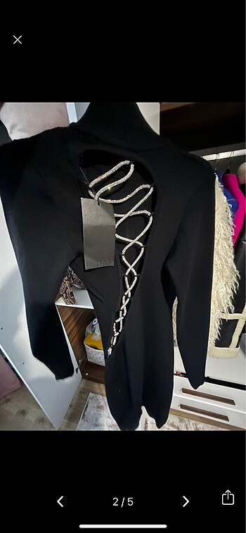 Bershka sırttan dekolte elbise - Görsel 2