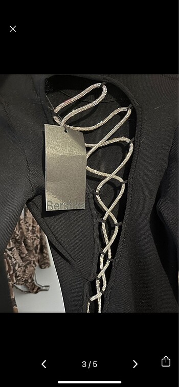 Bershka sırttan dekolte elbise - Görsel 3