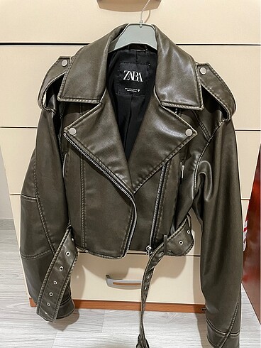 Zara kısa suni deri biker ceket
