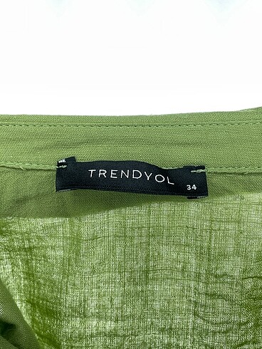 34 Beden yeşil Renk Trendyol & Milla Gömlek %70 İndirimli.
