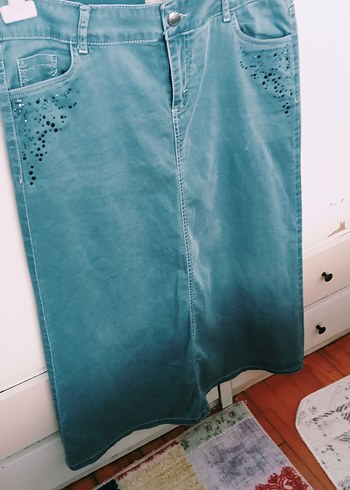 Düğmeli Nakışlı Turkuaz Midi Denim Etek