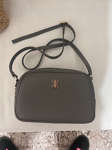 Pierre Cardin gri omuz çantası