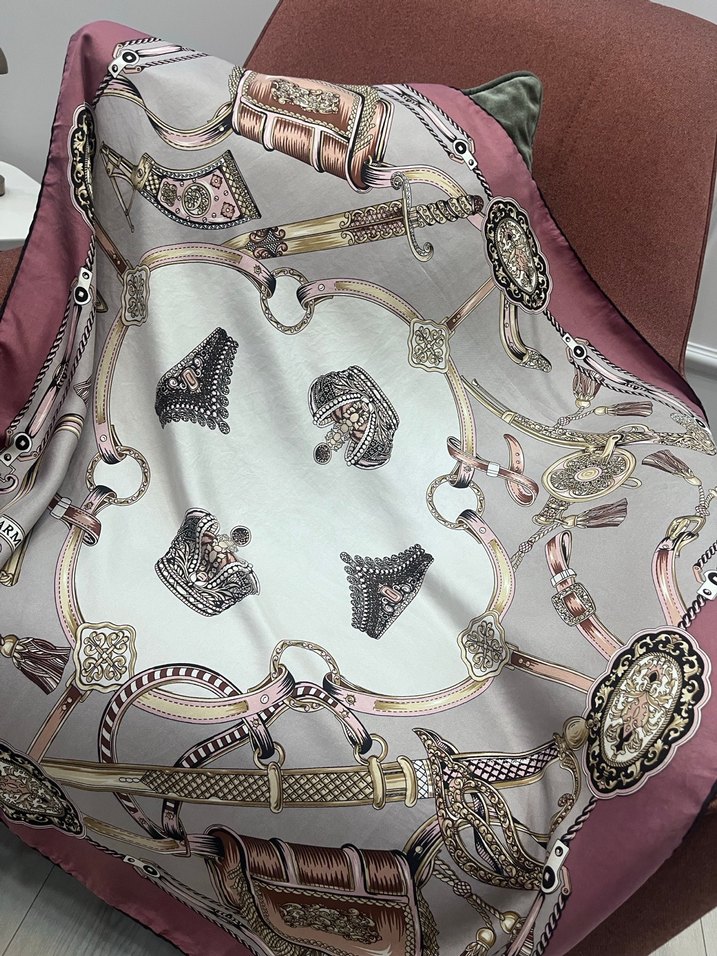 Zincir Detaylı Bohem Kadın İpek eşarp - Görsel 2