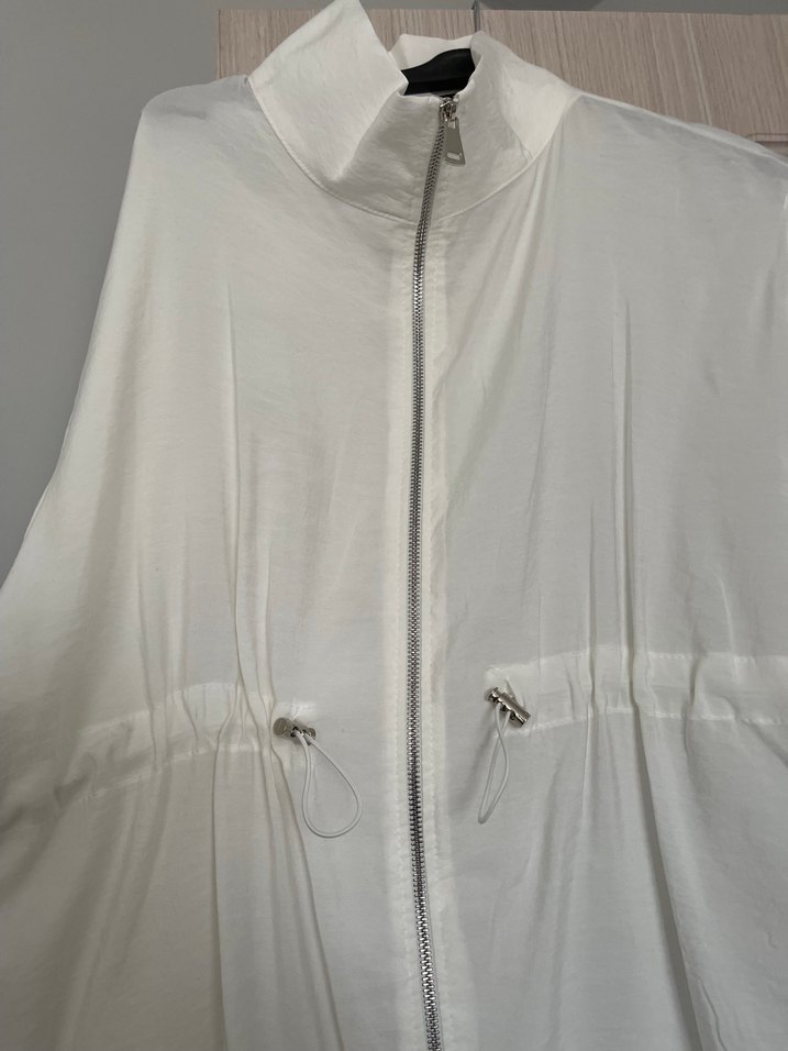 Nakış Detaylı Beyaz ceket - Görsel 3