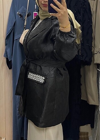 Armine Jakarlı ceket