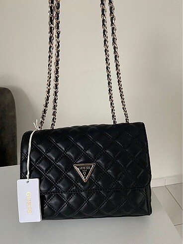Guess Orjinal guess sıfır etiketli çanta