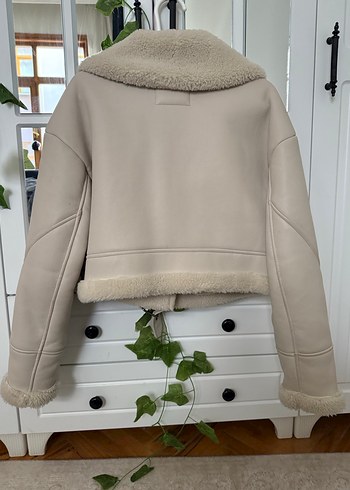 Kürk Detaylı Beyaz Deri Kadın Ceket - Görsel 3