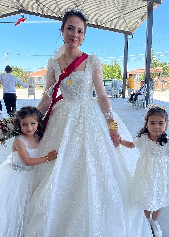 Gelinlik uyguna - Görsel 4