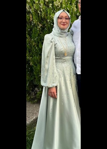40 Beden Gri İşlemeli Uzun Kollu Uzun Abiye Elbise