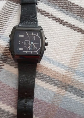 Siyah Modern Erkek Kol Saati Daniel Klein