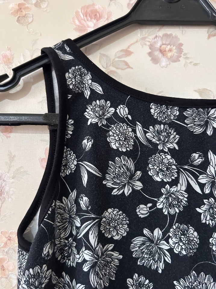 Lacivert Çiçek Desenli Kolsuz Midi Elbise - Görsel 5