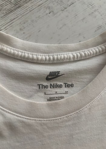 Nike Beyaz Nike Baskılı Tişört