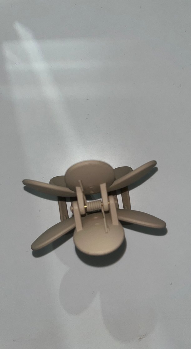 Bej Çiçek desenli Saç Tokası - Görsel 2