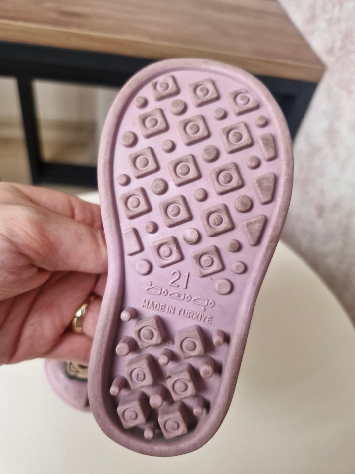 Kız Çocuk Pembe Minnie Mouse Sandalet - Görsel 3