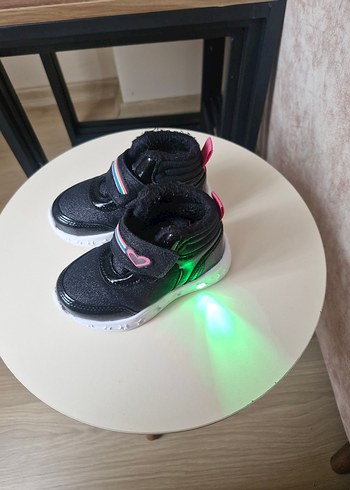 ışıklı kız siyah bot lc wakikii - Görsel 2