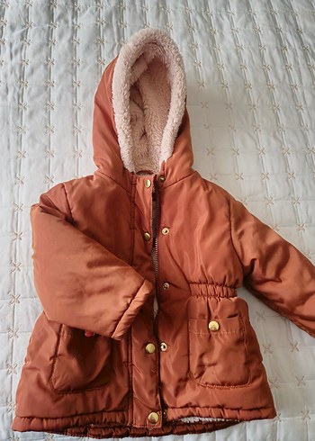Kız Çocuk Kahverengi Kürklü Kapüşonlu Mont - Görsel 4