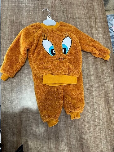 2 Yaş Beden Sarı reng yaş 6-9 + 9-12 +18-24ay kadar