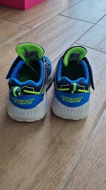 22 Beden Skechers ayakkabı