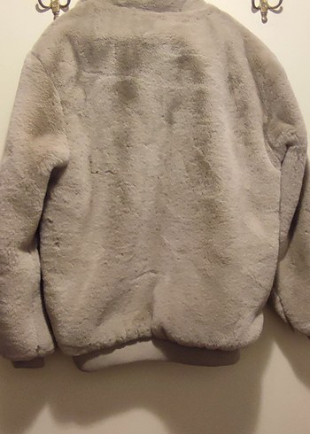 Üç kez giyildi Zara kürk - Görsel 3