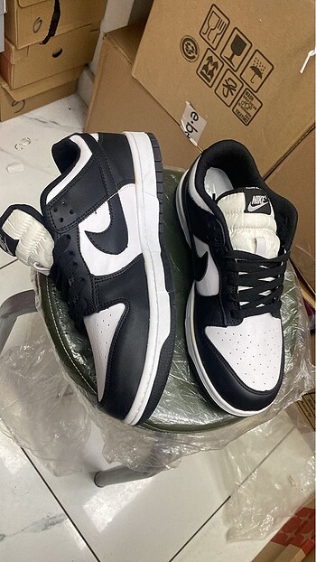 Nike etiketli ürün